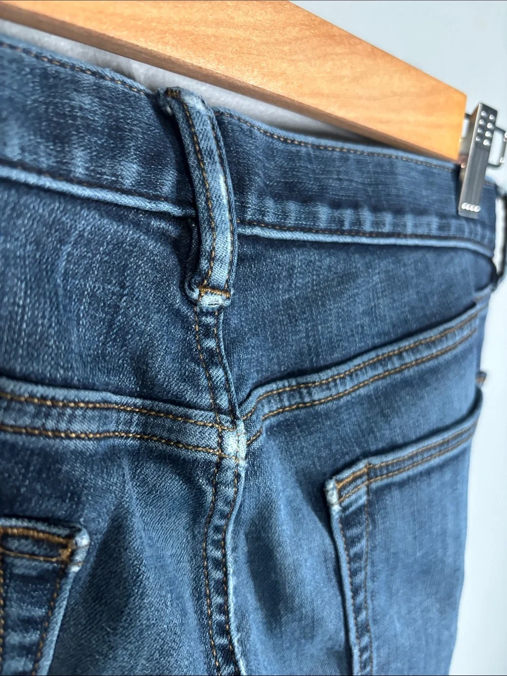 Banana‎ Republic jeans men’s size 32 waist blue slim well worn and comfy